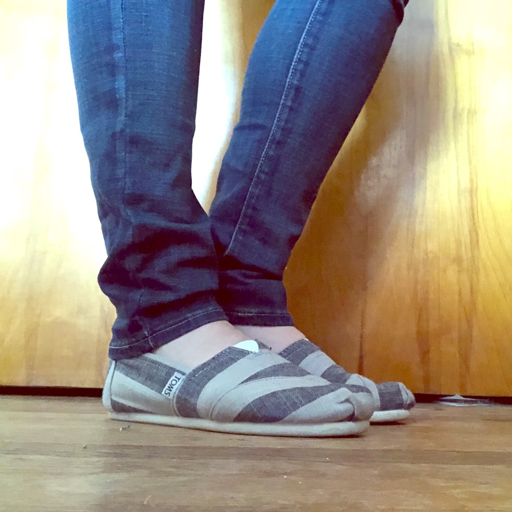 Women’s Stripped TOMS